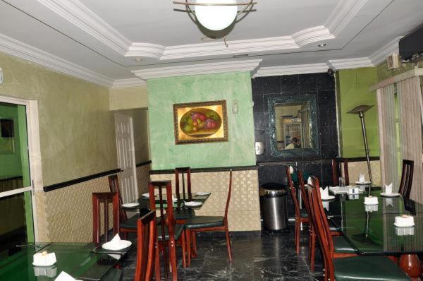 Terrace Green Hotels & Suite Lagos Buitenkant foto