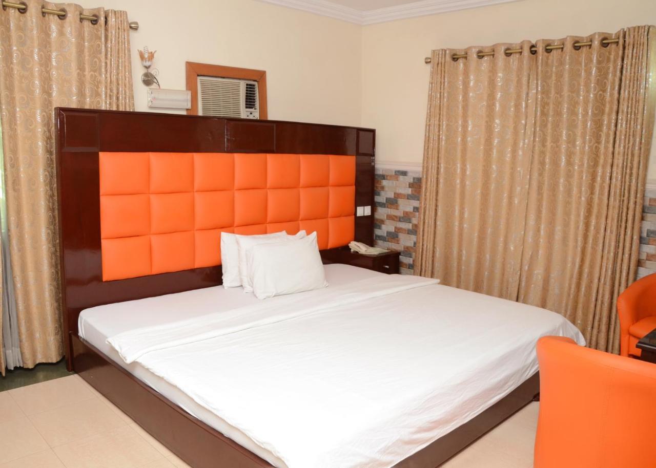 Terrace Green Hotels & Suite Lagos Buitenkant foto